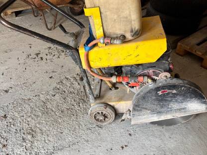 Beton- und Asphaltschneider, Stampfer, Rüttelplatte