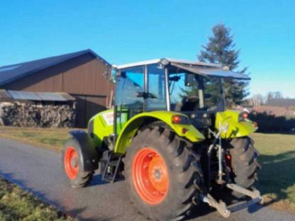 Bild 2:Claas Axos 310