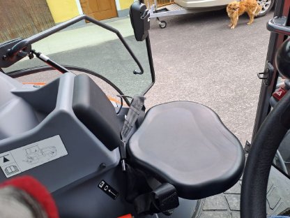 Bild 7:Traktor Kubota M4-063