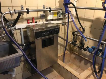 Bild 4:Rohrmelkanlage Alfa-Laval