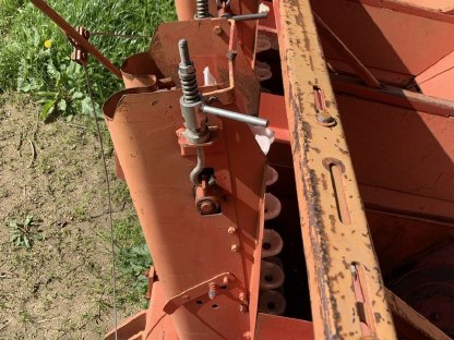 Bild 7:Remprodex 4-reihige automatische Kartoffel-Legemaschine