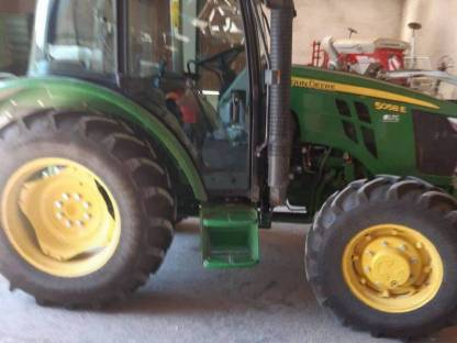 John Deere 5058E