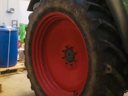 Pflegebereifung Fendt 700