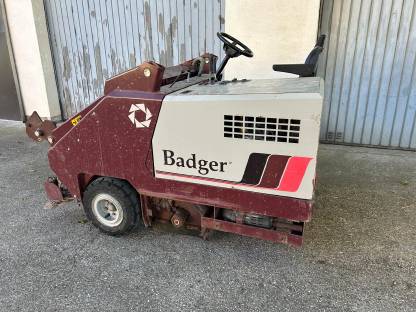 Badger Power Boss Kehrmaschine