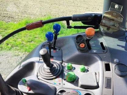 Bild 5:Deutz Agrotron 105