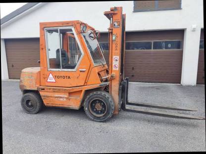 Stapler Toyota 02-3FD30