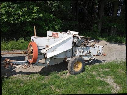 Bild 3:Kleinballenpresse Köla Brillant