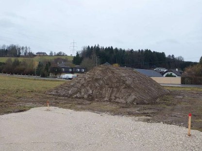 Humus Feld Erde in Steyr Land abzugeben - größere Menge