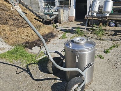 Bild 3:Verkaufe 300 und 170 l Milchtank