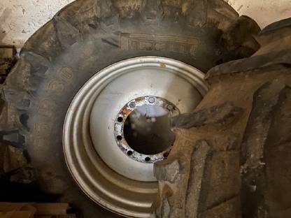 Bild 3:Traktorreifen