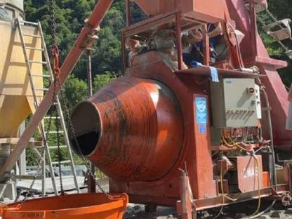 Bild 3:Simem Betonmischanlage