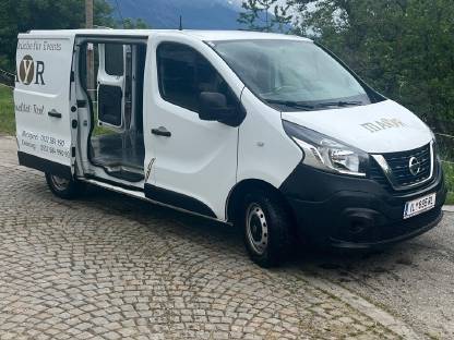 Bild 2:Nissan Lieferauto