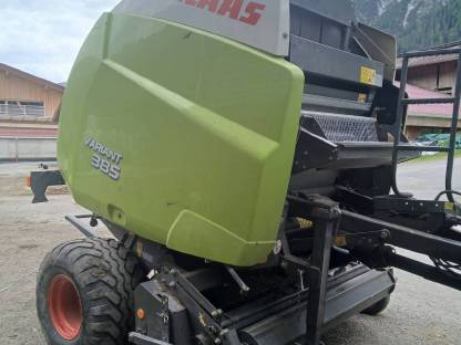 Rundballenpresse Claas Variant 385 RotoCut