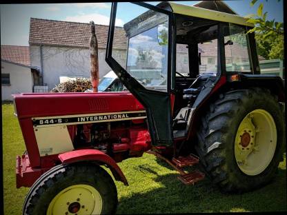 Bild 4:Hinterrad Traktor IHC 844-S