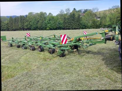 Bild 8:Krone KW 15.02/14T Kreiselheuer Wender Kreisler