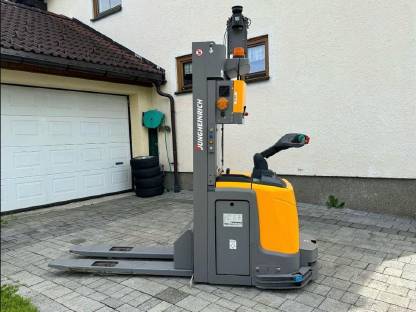 Jungheinrich Vollautomatischer Stapler