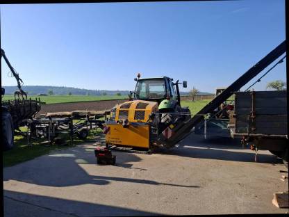 Bild 2:Holzschneiden mit Schneidspalter