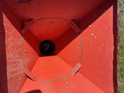 Bild 3:Düngerstreuer Tornado 301