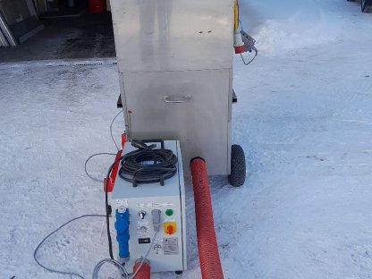 Bild 2:Einblasmaschine