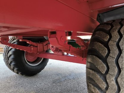 Bild 6:Einachs-Dreiseitenkipper 8 t