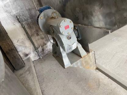 Bild 3:Trauben Übernahmebehälter