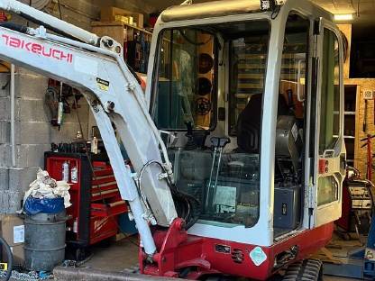 Takeuchi TB016