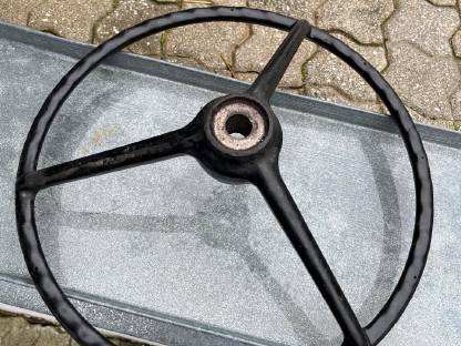 Bild 2:Lenkrad Steyr Plus