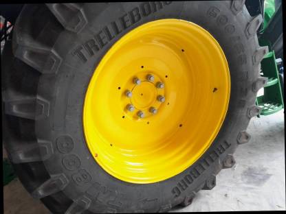 Bild 4:Trelleborg 600/65R38 u. 540/65R24 Neuwertig