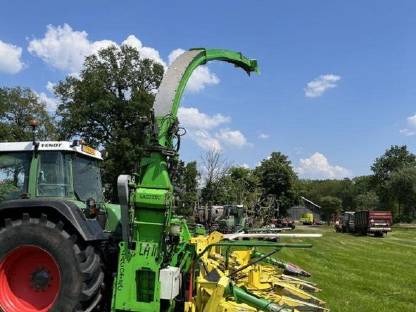 Bild 3:Lacotec LH 2 Kemper Häcksler