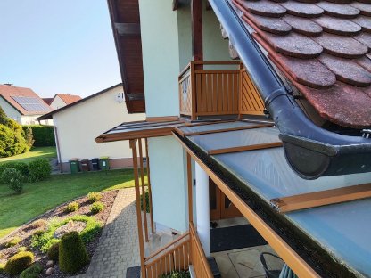 Bild 6:Balkongeländer mit Überdachung