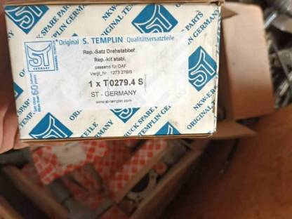 Bild 9:Neue LKW-Ersatzteile