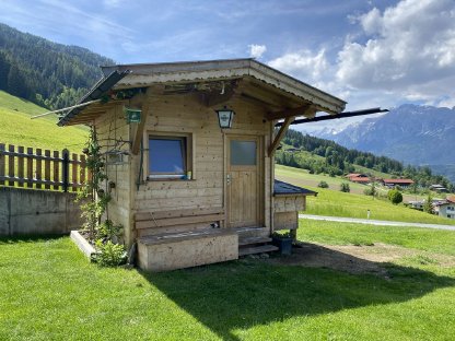 Kleiner Stall massiv gebaut