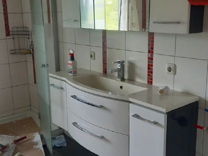 Bauernhof  vergibt  Wohnung