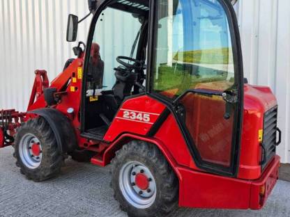 Schäffer 2345 mit 2.330 Bstd., Kabine