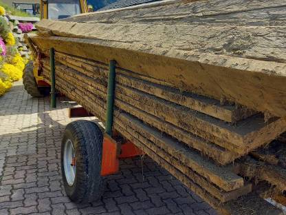 Altholzbretter vom Tennboden