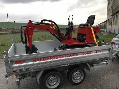 Bild 4:Minibagger, Anhänger und Kippmulde