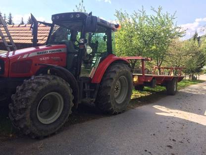 Bild 2:Ballentransport