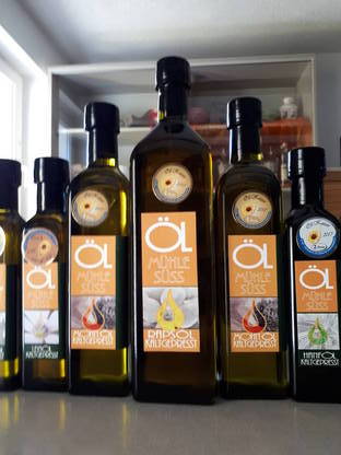 Bild 2:Kaltgepresste Öle