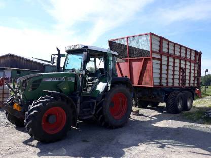 Bild 4:16 t Kipper / Häckselwagen zu vermieten