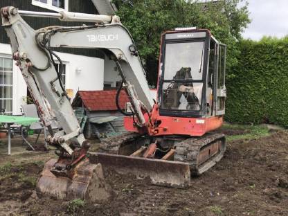 Bagger Takeuchi TB 045
