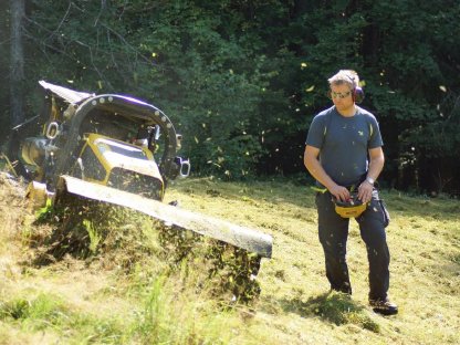 Bild 2:Baggerungen, Mulchen & Mähen, Leitungsbau (Drainage),...