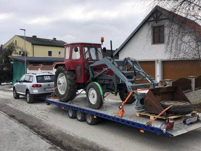 Bild 6:Transporte aller Art