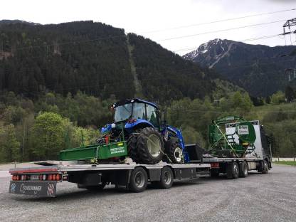Bild 4:Gewerbliche Land- und Baumaschinen Transporte