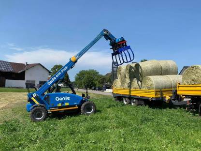 Bild 7:biete als LU Rundballenpresse, Abschieber, Umkehrfräse usw