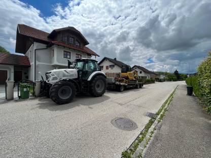 Bild 2:Baggerungen/Transport/Vermietung