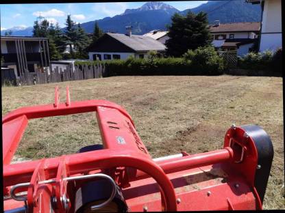 Bild 3:Mulcharbeiten