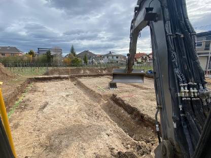 Bild 6:Erdbewegung & Transporte