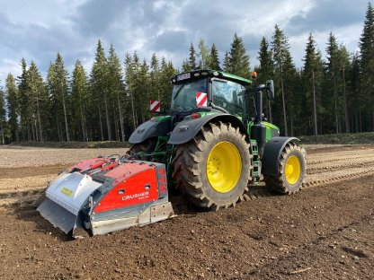 Bild 2:Fräs- und Rekultivierungsarbeiten