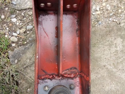 Bild 2:Stützbügel für Traktorkabine Steyr Serie 80