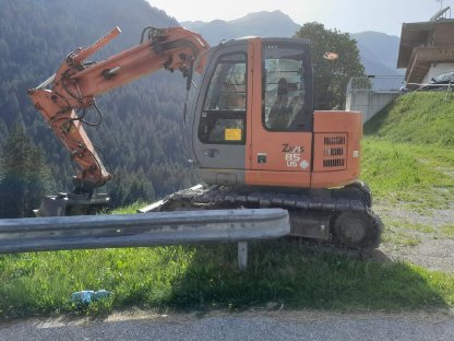 Bagger Hitachi 85us, 9 t, Bj. 2006, 10.300 Bstd.